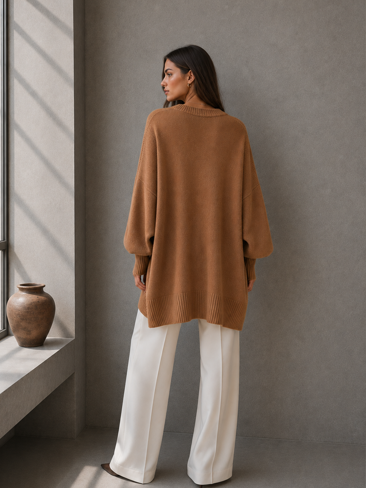 Women’s Ivory Minimalist Knit Crew Neck Long Batwing Sleeve Oversized Sweater