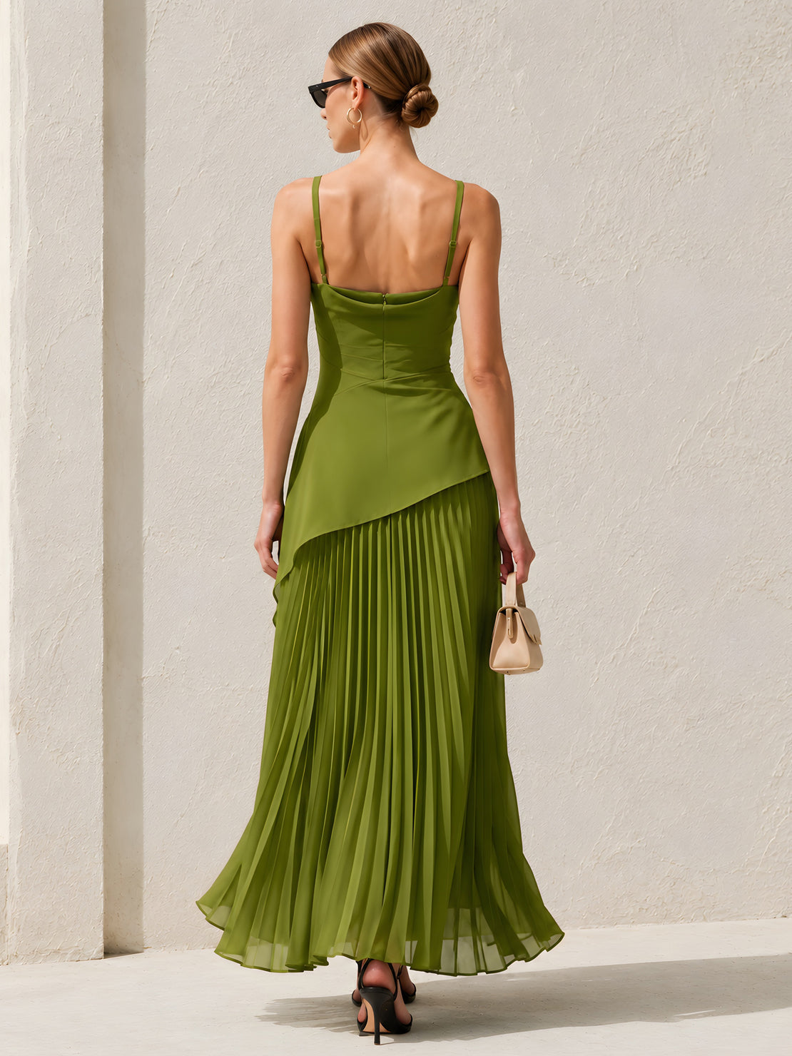 Women’s Olive Resort Smooth Cowl-Neck Sleeveless Relaxed Maxi Skirt Set