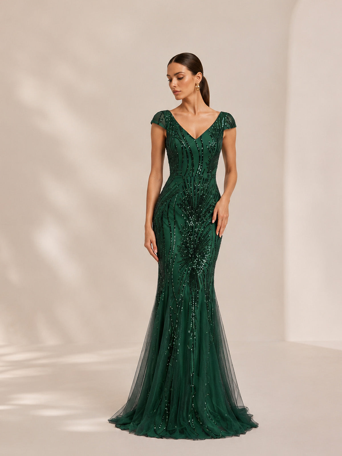 Women’s Emerald Green Vintage-Inspired Sequin V Neck Short Sleeve Mermaid Fit Maxi Evening Dress