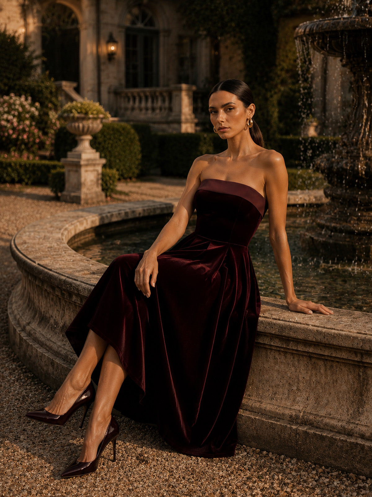 Women’s Burgundy Elegant Velvet Strapless A-Line Midi Dress