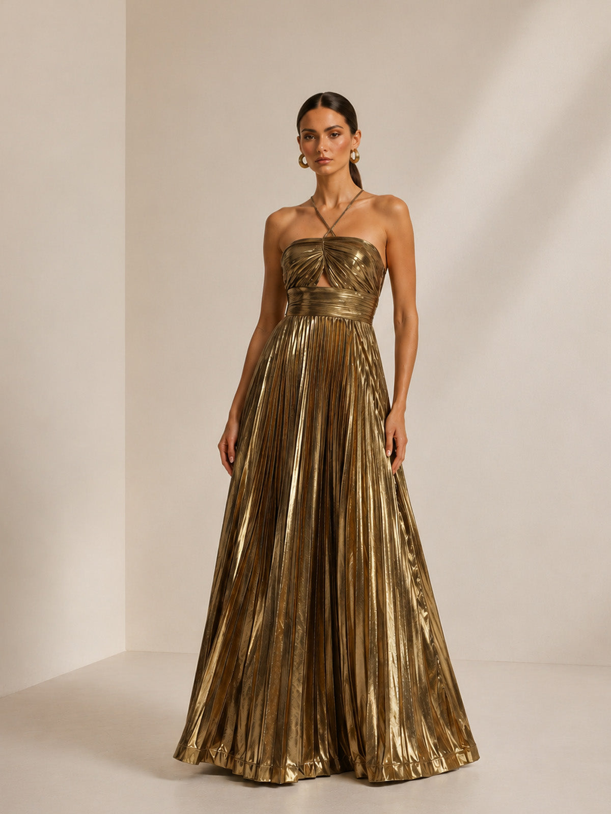 Women’s Gold Elegant Metallic Pleated Halter Neck Sleeveless A-Line Maxi Dress
