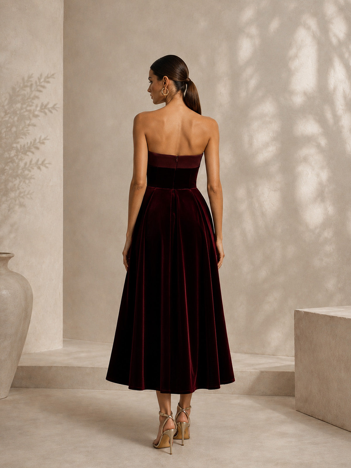 Women’s Burgundy Elegant Velvet Strapless A-Line Midi Dress