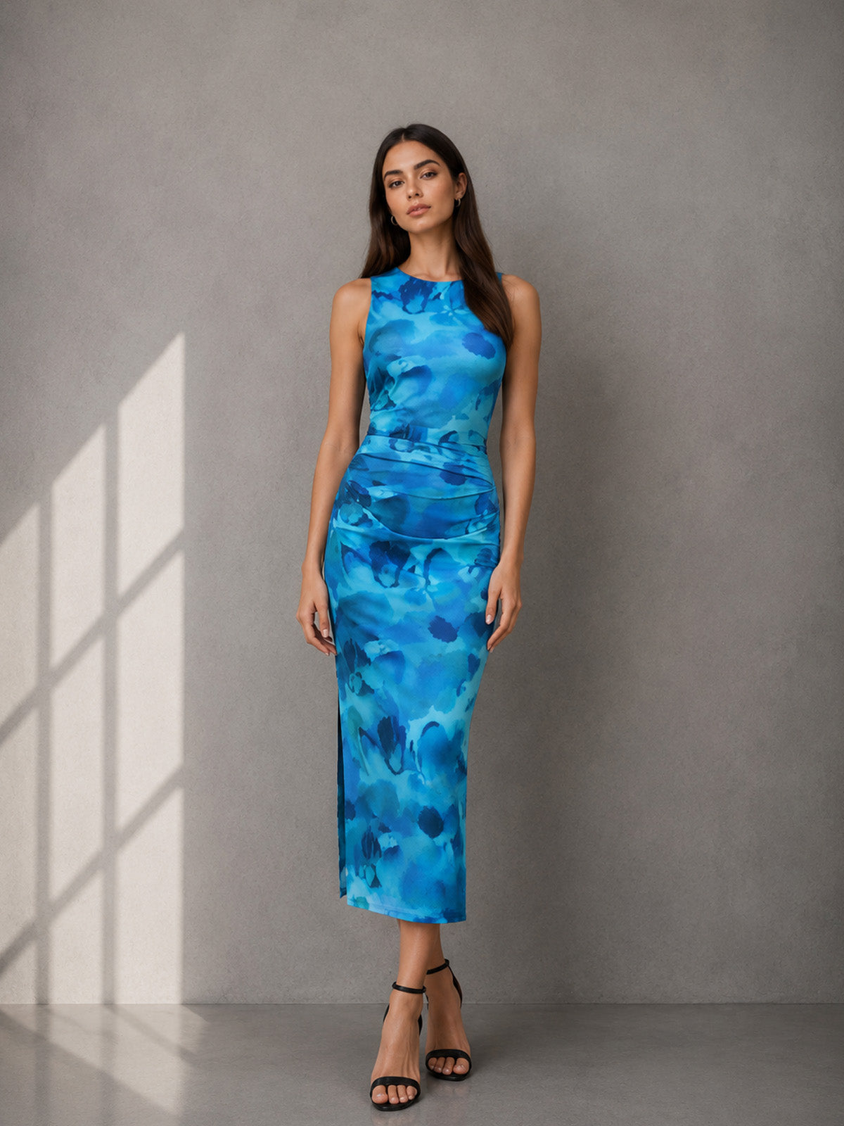 Vestido maxi slim de manga larga con cuello alto de malla floral para invitada de boda de primavera