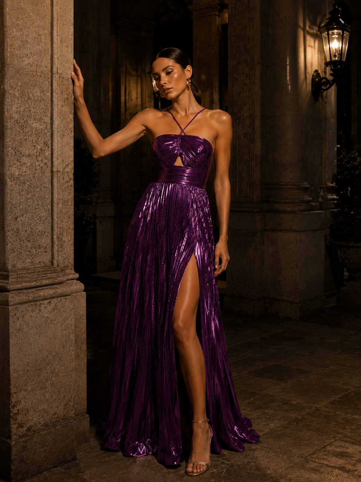 Women’s Gold Elegant Metallic Pleated Halter Neck Sleeveless A-Line Maxi Dress