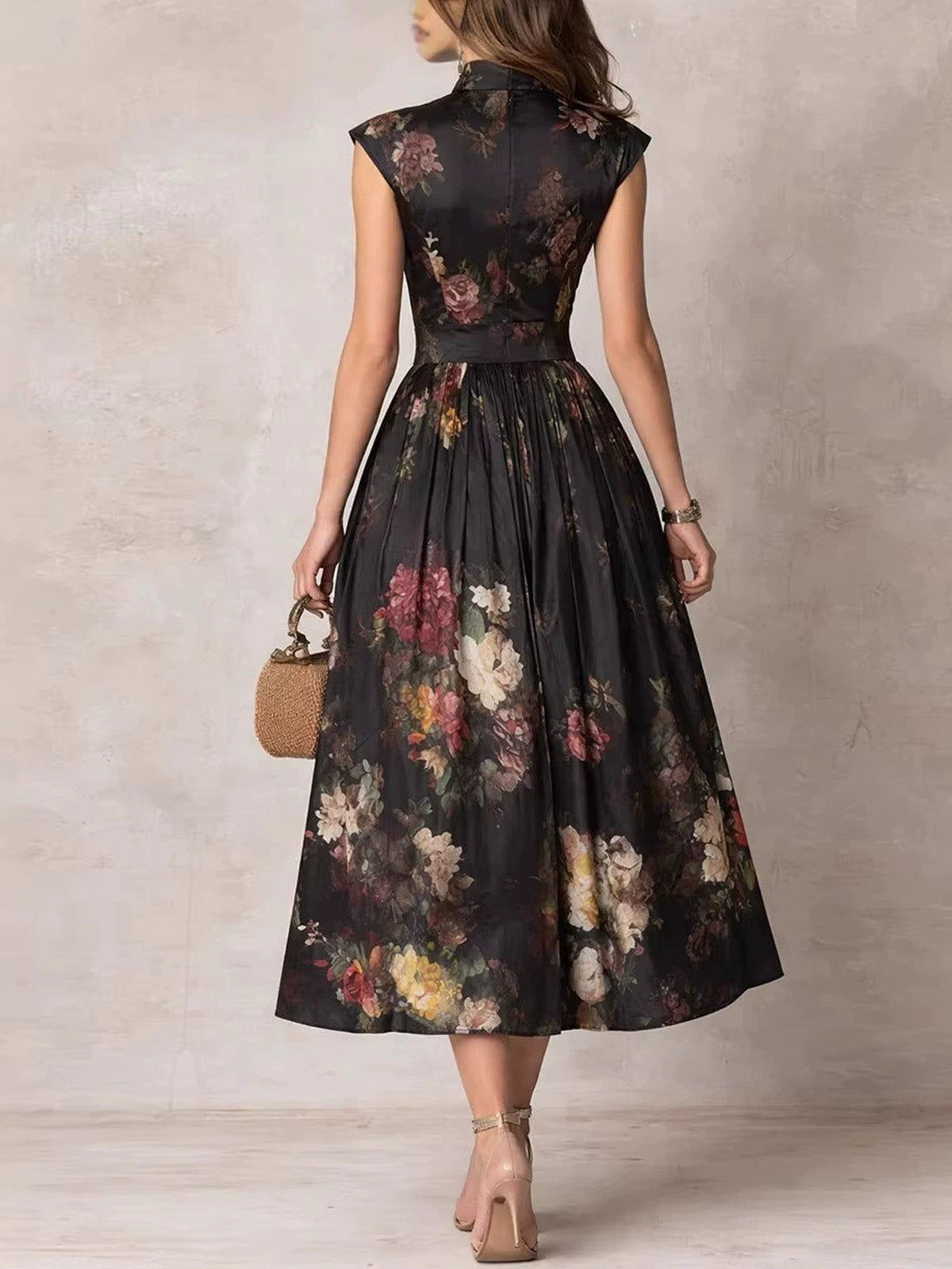 Women’s White Romantic Floral Print Satin Stand Collar Sleeveless Pleated A-Line Maxi Dresskirt