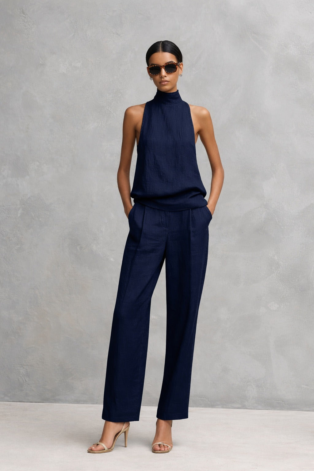 Women’s Black and White Elegant Cotton-Linen Blend Round-Neck Sleeveless Regular Full-Length Pants Set